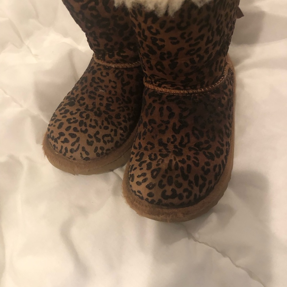 Girls Ugg boots size 12